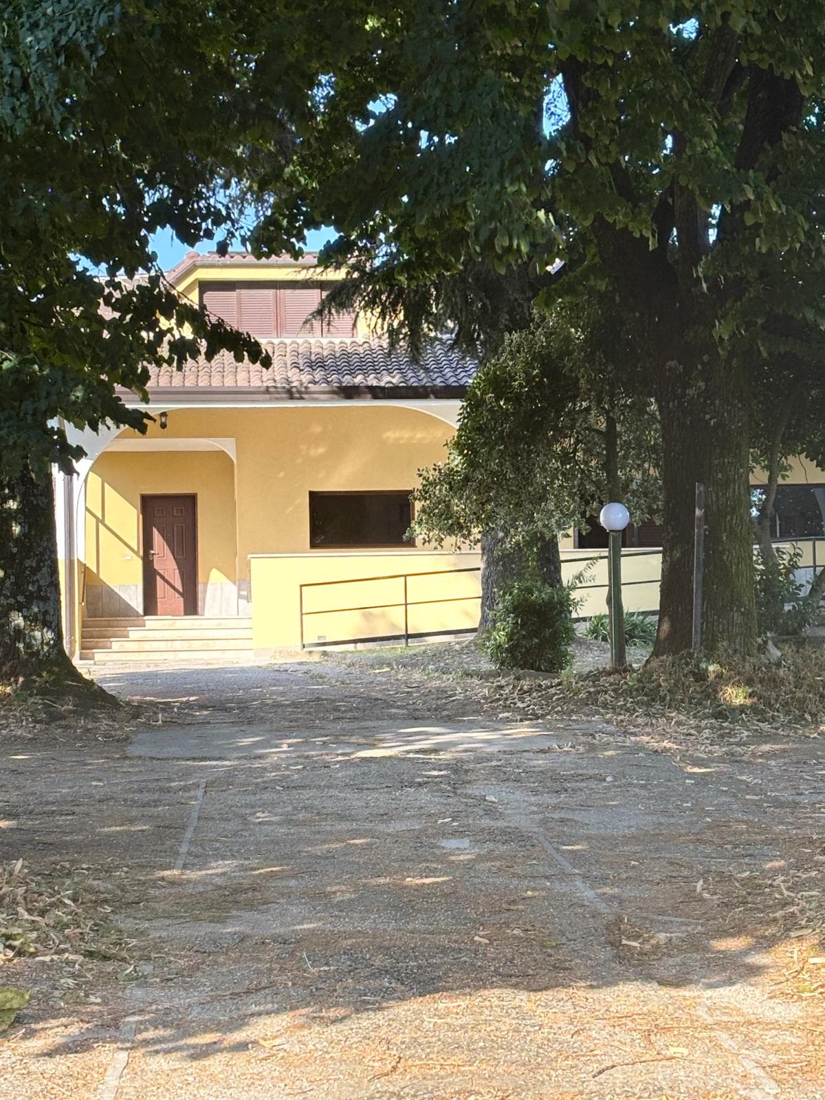 Esterni della villa - slide 5 di 7